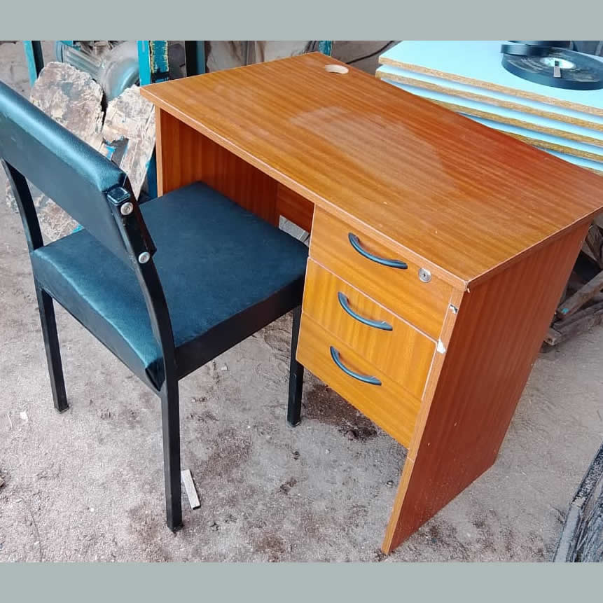 teacher table and chair